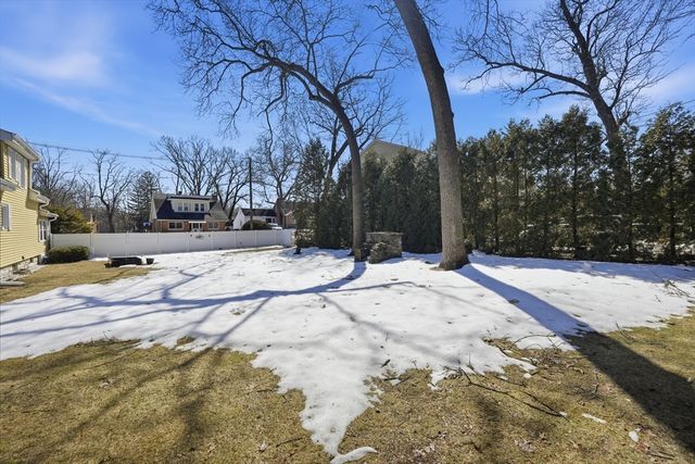 42 Carroll Street, Springfield, MA 01118