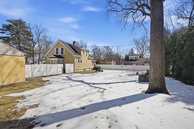 42 Carroll Street, Springfield, MA 01118