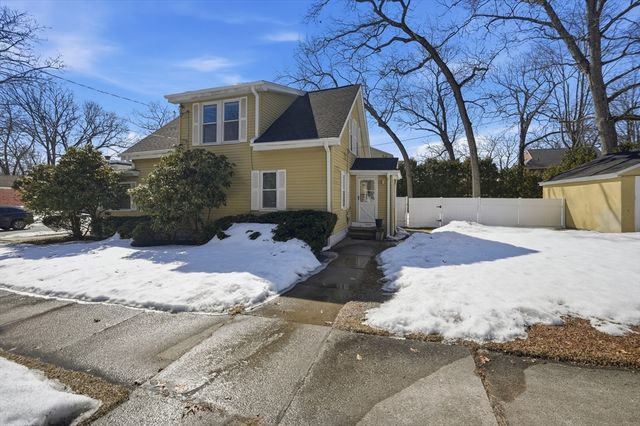 42 Carroll Street, Springfield, MA 01118
