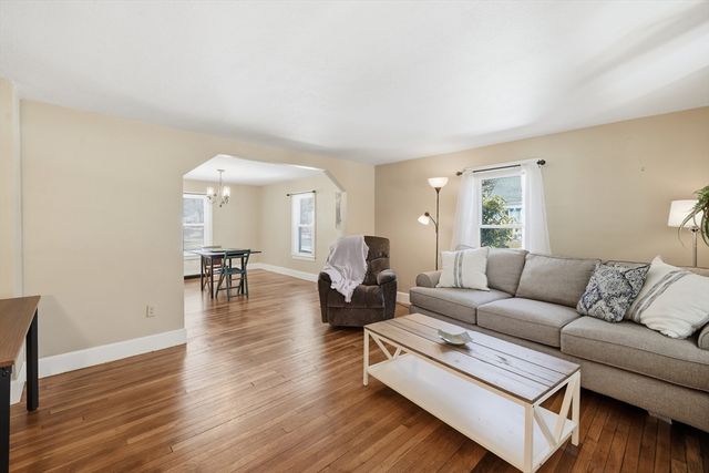 42 Carroll Street, Springfield, MA 01118