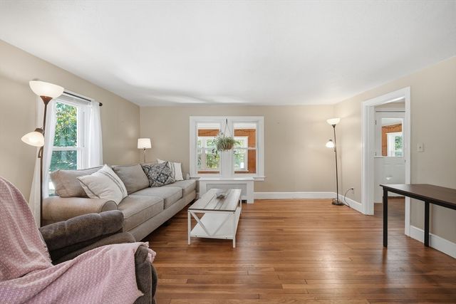 42 Carroll Street, Springfield, MA 01118