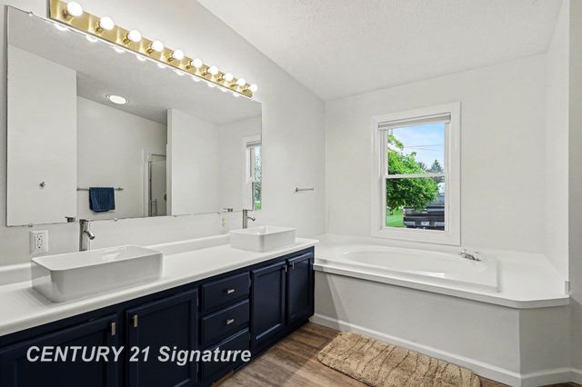 2921 E Fisher Road, Monitor Twp, MI 48607