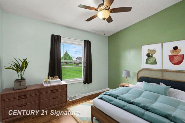 2921 E Fisher Road, Monitor Twp, MI 48607