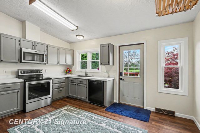 2921 E Fisher Road, Monitor Twp, MI 48607