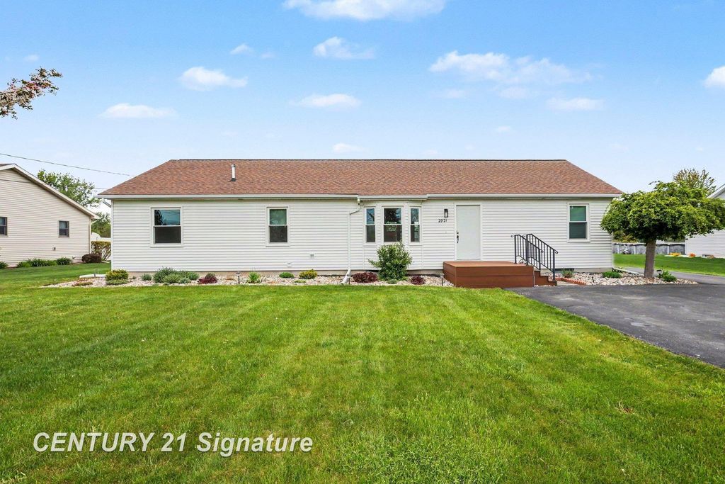 2921 E Fisher Road, Monitor Twp, MI 48607