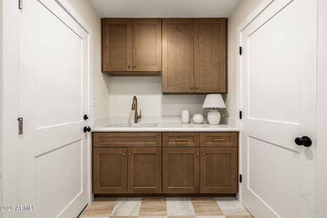 8238 E APPALOOSA Trail, Scottsdale, AZ 85258