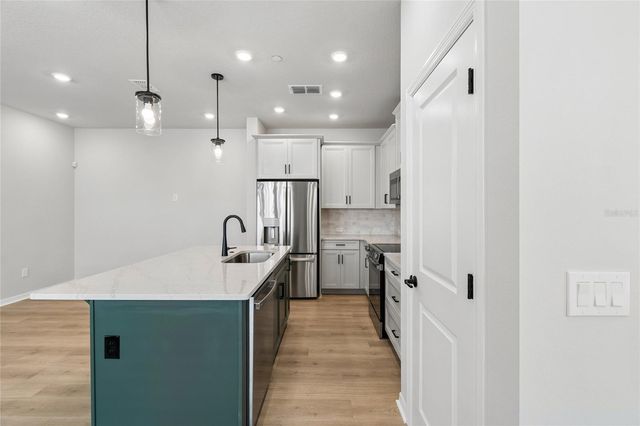 4341 ROUSH AVENUE, Orlando, FL 32803