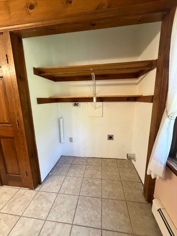 115 Scott Rd, Fitchburg, MA 01420