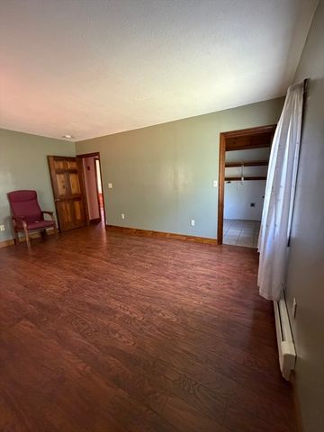115 Scott Rd, Fitchburg, MA 01420
