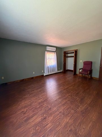 115 Scott Rd, Fitchburg, MA 01420