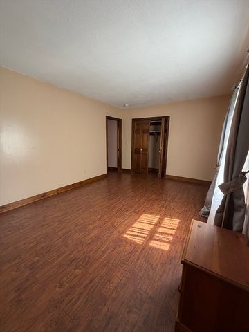 115 Scott Rd, Fitchburg, MA 01420