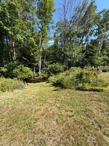 115 Scott Rd, Fitchburg, MA 01420