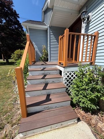 115 Scott Rd, Fitchburg, MA 01420