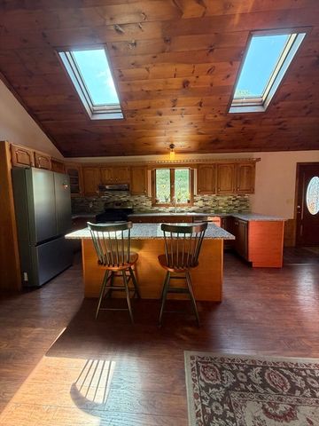 115 Scott Rd, Fitchburg, MA 01420