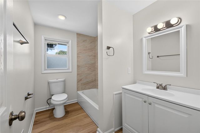 37 Ledgewood Circle, Greece, NY 14615