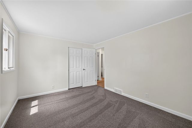 37 Ledgewood Circle, Greece, NY 14615