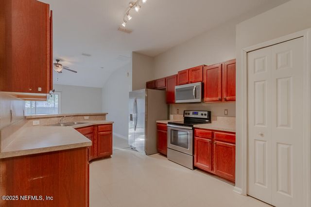 8038 WELBECK Lane, Jacksonville, FL 32244