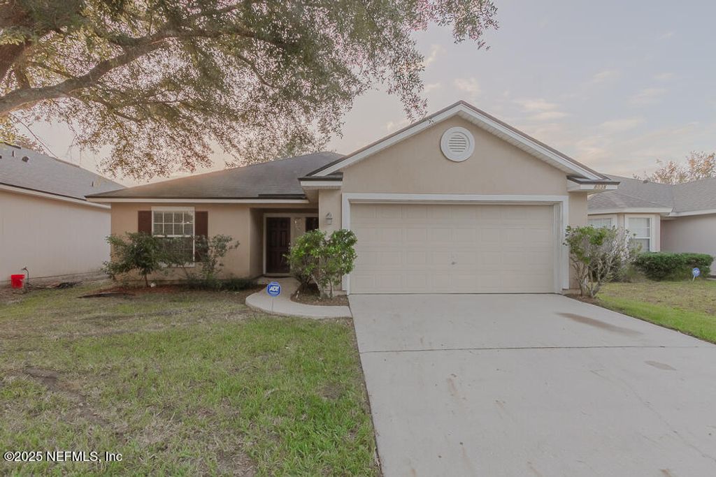 8038 WELBECK Lane, Jacksonville, FL 32244