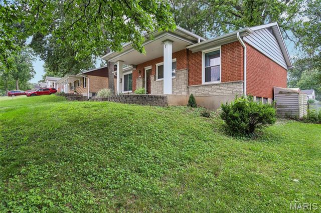 8511 Talma Court, Affton, MO 63123