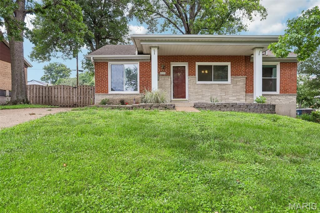 8511 Talma Court, Affton, MO 63123