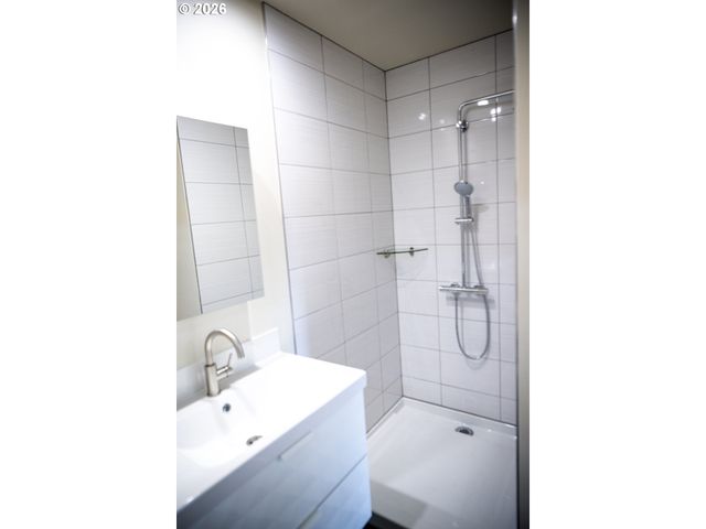 15236 Se KELLY St, Portland, OR 97236