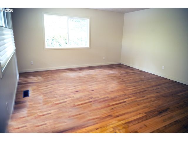 15236 Se KELLY St, Portland, OR 97236