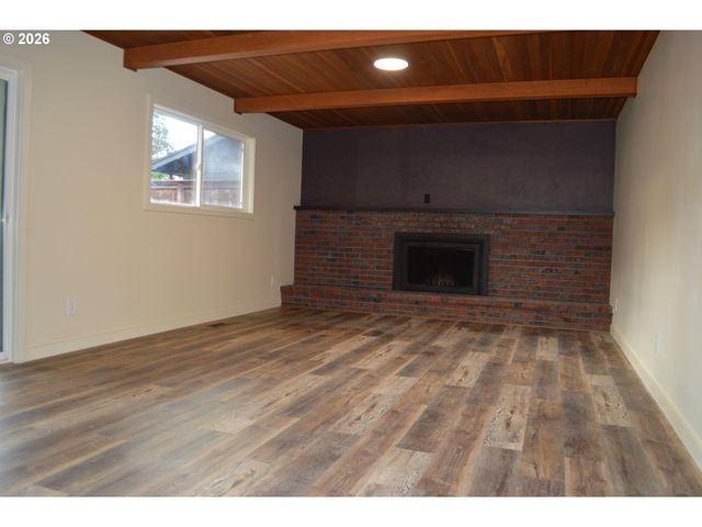 15236 Se KELLY St, Portland, OR 97236