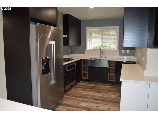 15236 Se KELLY St, Portland, OR 97236