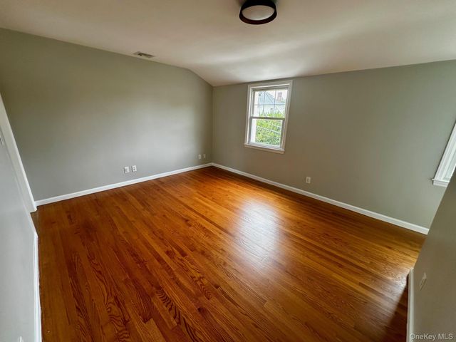 21 Batavia Place 2, Harrison, NY 10528