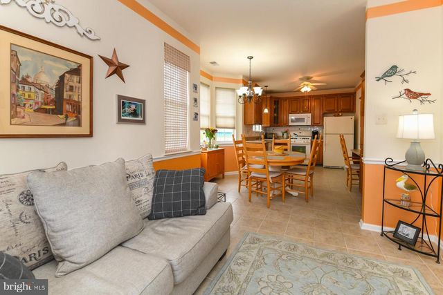 66 PELICAN PL, West Deptford, NJ 08086