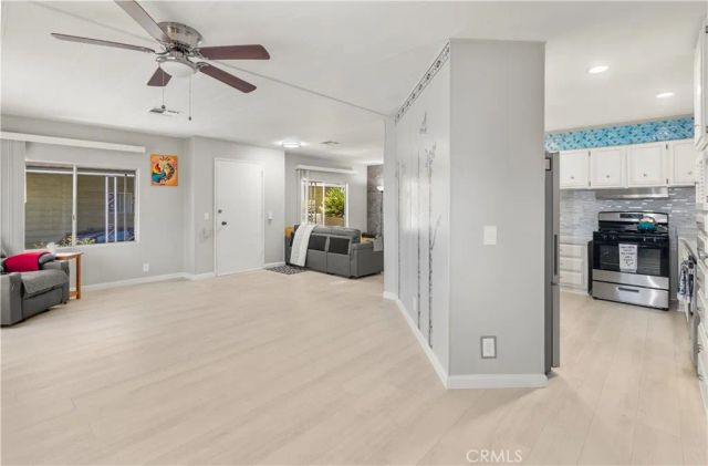 881 Lake Street, Hemet, CA 92544