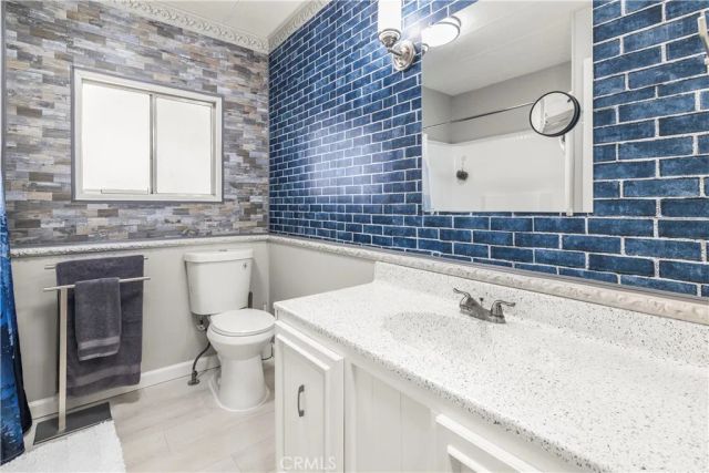 881 Lake Street, Hemet, CA 92544