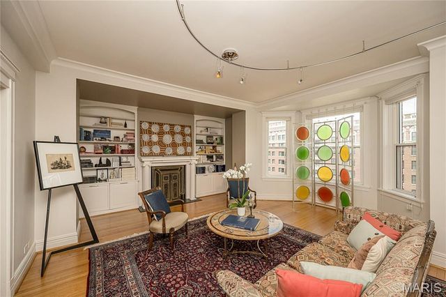 4944 Lindell Boulevard 7E, St Louis, MO 63108