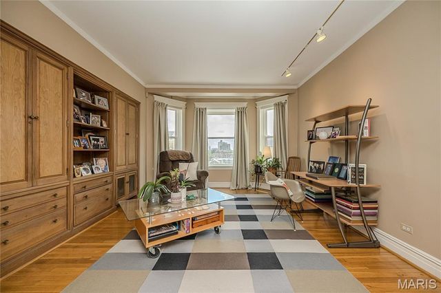 4944 Lindell Boulevard 7E, St Louis, MO 63108