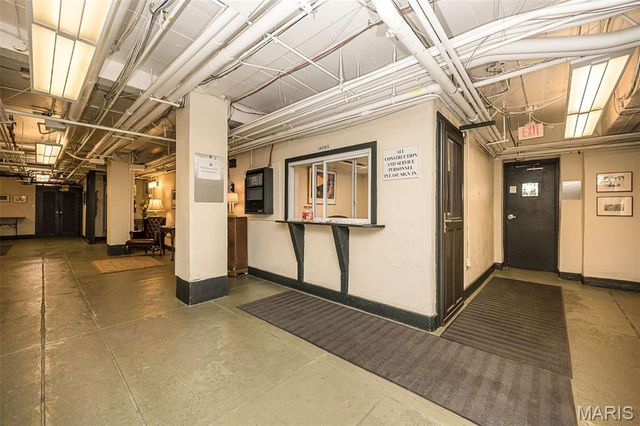 4944 Lindell Boulevard 7E, St Louis, MO 63108