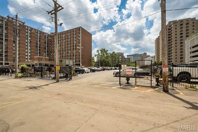 4944 Lindell Boulevard 7E, St Louis, MO 63108