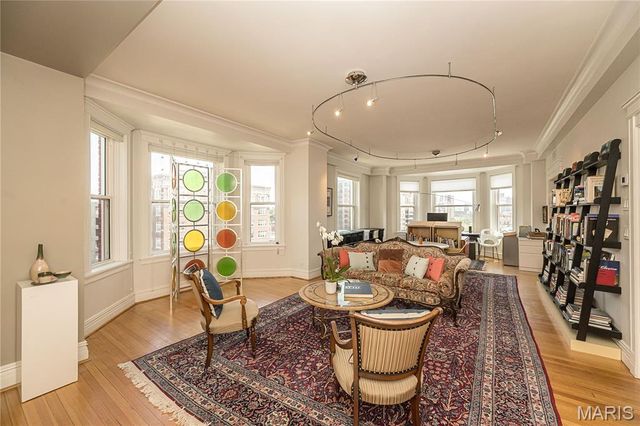 4944 Lindell Boulevard 7E, St Louis, MO 63108