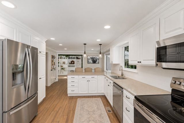 53 Sullivan Road, Hudson, NH 03051