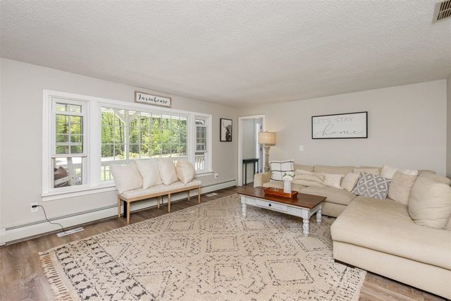 53 Sullivan Road, Hudson, NH 03051
