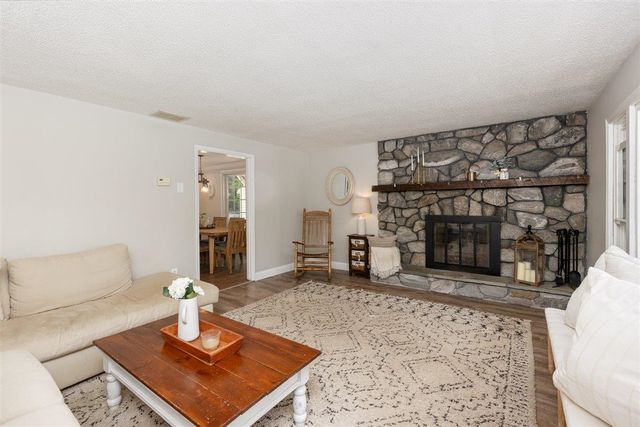 53 Sullivan Road, Hudson, NH 03051