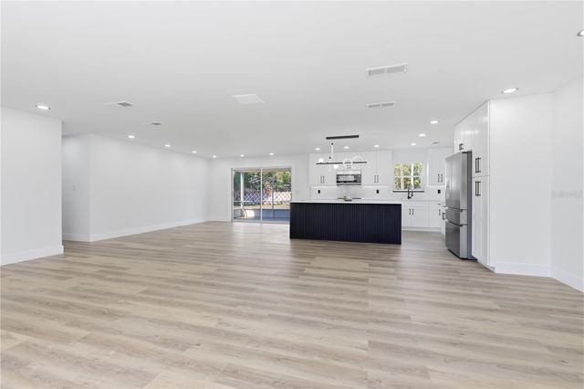 1108 BALFOUR DR, Deltona, FL 32725