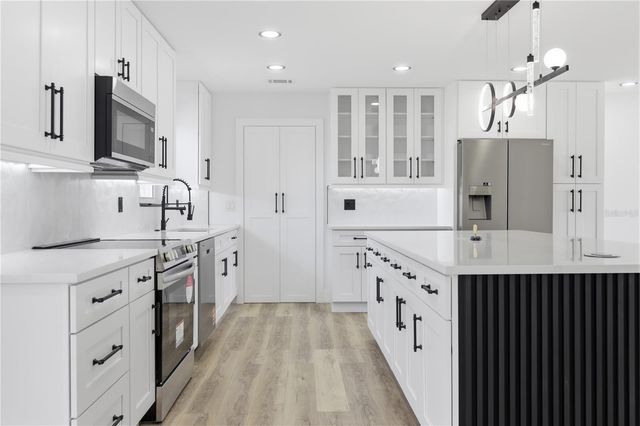 1108 BALFOUR DR, Deltona, FL 32725