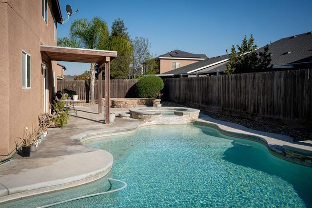 5441 W Pine Avenue, Fresno, CA 93722