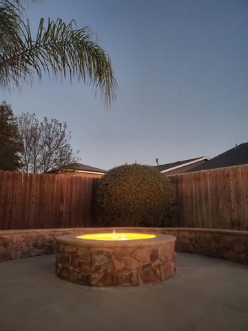 5441 W Pine Avenue, Fresno, CA 93722