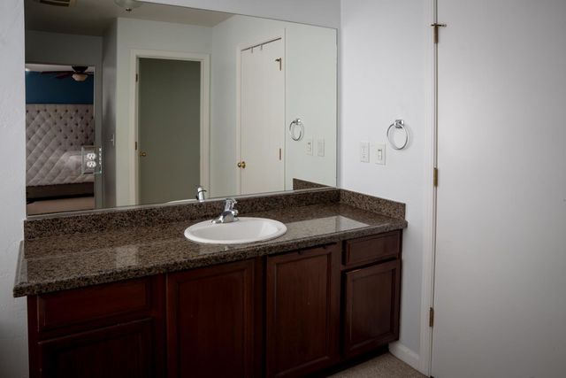 5441 W Pine Avenue, Fresno, CA 93722