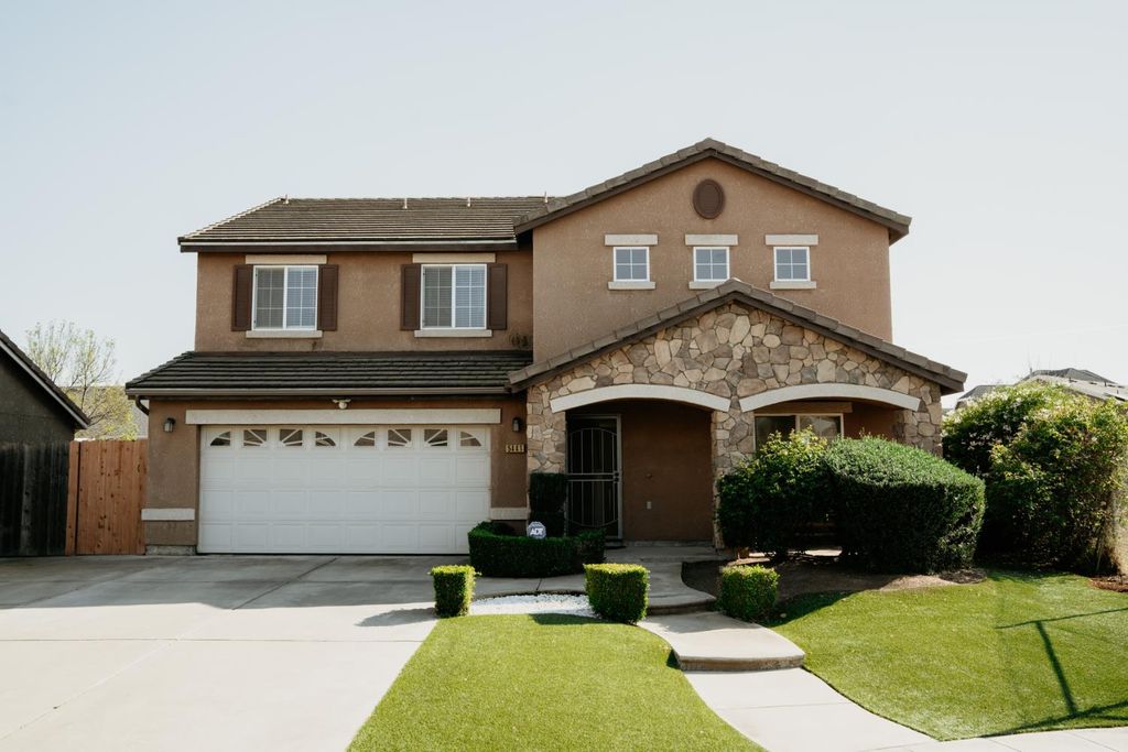 5441 W Pine Avenue, Fresno, CA 93722
