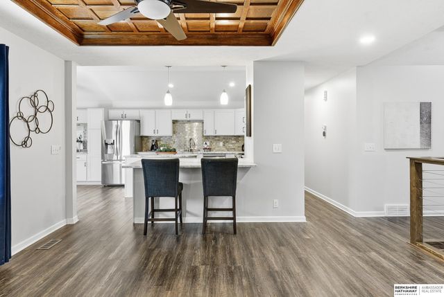 286 Concord Circle, Papillion, NE 68046