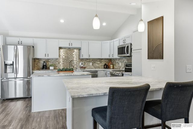 286 Concord Circle, Papillion, NE 68046