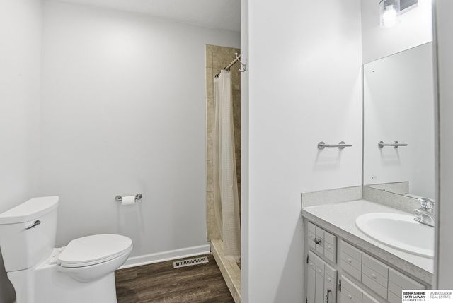 286 Concord Circle, Papillion, NE 68046