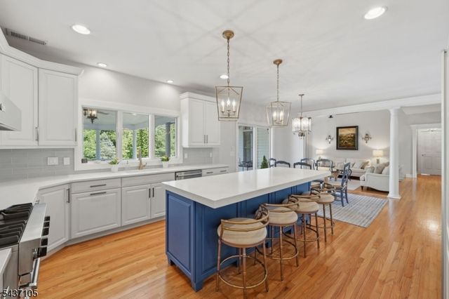 13 Hunters Trl, Chester Twp., NJ 07930
